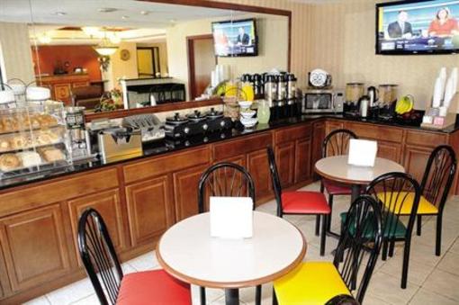 фото отеля BEST WESTERN Plus Huntersville Inn & Suites Near Lake Norman