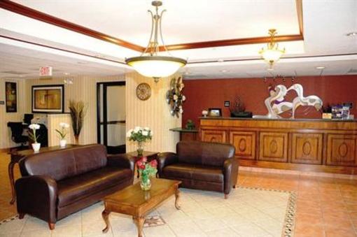 фото отеля BEST WESTERN Plus Huntersville Inn & Suites Near Lake Norman
