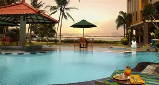 фото отеля Hotel Jayakarta Anyer Beach Resort
