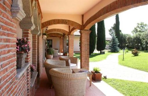 фото отеля Residence Villa Poggiochiaro Montalto di Castro