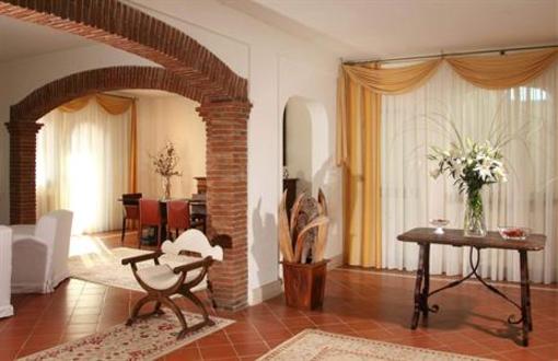фото отеля Residence Villa Poggiochiaro Montalto di Castro