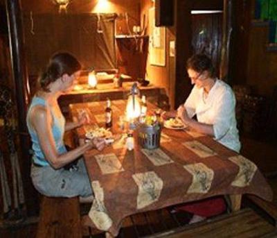 фото отеля Isinkwe Backpackers Bushcamp
