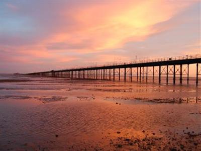 фото отеля Roslin Beach Hotel Southend On Sea