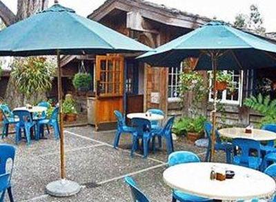 фото отеля Coast Village Inn