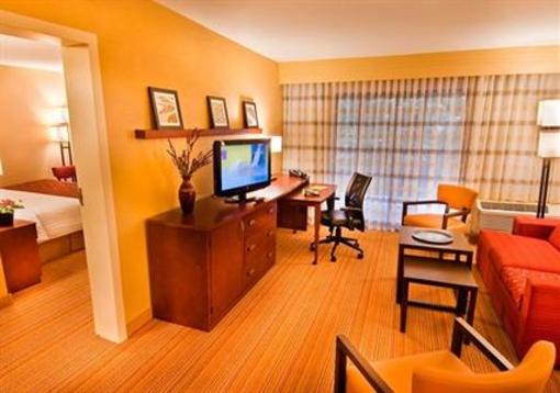 фото отеля Courtyard by Marriott Beckley