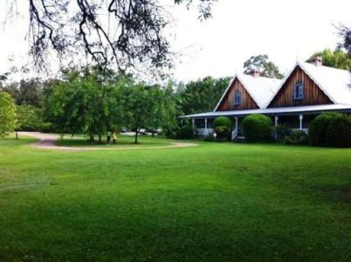 фото отеля Carriages Country House