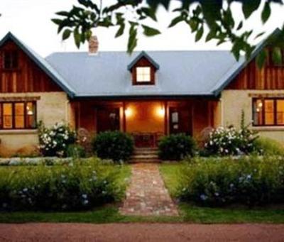 фото отеля Carriages Country House