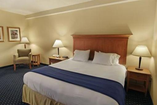 фото отеля Holiday Inn Express Waynesboro - Rt. 340