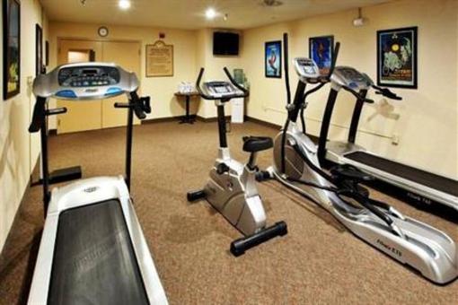 фото отеля Holiday Inn Express Waynesboro - Rt. 340