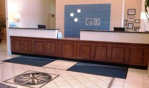 фото отеля Holiday Inn Express Waynesboro - Rt. 340