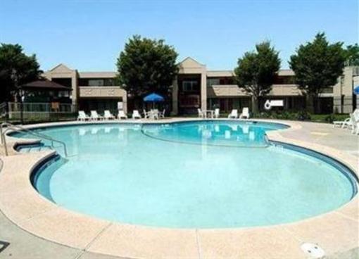фото отеля Quality Inn Airport Salt Lake City