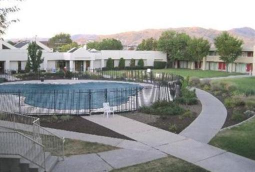 фото отеля Quality Inn Airport Salt Lake City