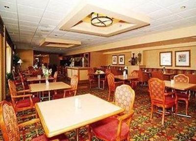 фото отеля Quality Inn Airport Salt Lake City