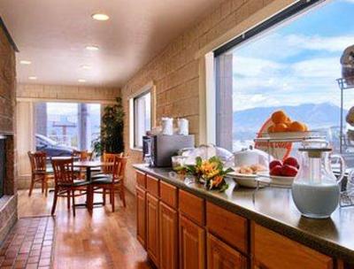 фото отеля Howard Johnson Inn Colorado Springs