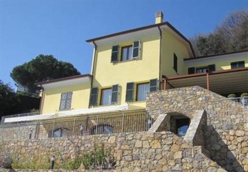 фото отеля Arianna Hill House Bed and Breakfast La Spezia