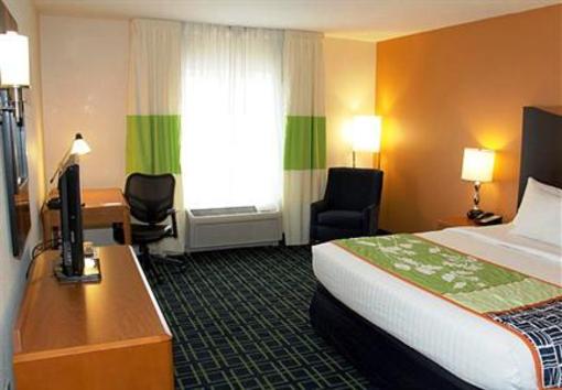 фото отеля Fairfield Inn and Suites Fort Wayne