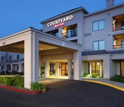 фото отеля Courtyard by Marriott Roseville