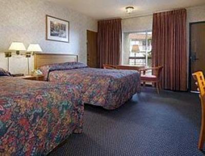 фото отеля Ramada Inn Burbank Airport