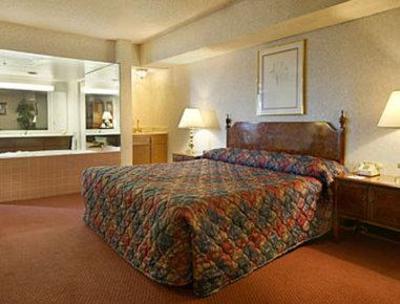 фото отеля Ramada Inn Burbank Airport