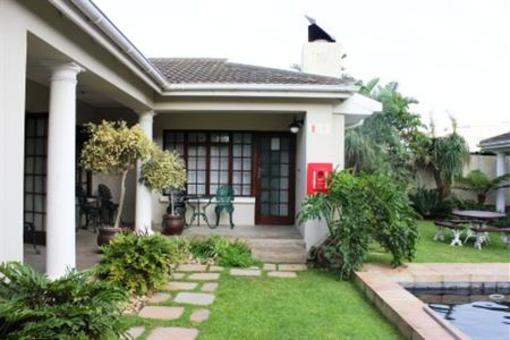 фото отеля Beachwalk Bed and Breakfast