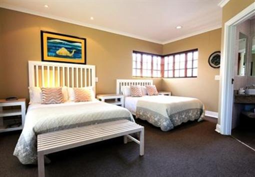 фото отеля Beachwalk Bed and Breakfast