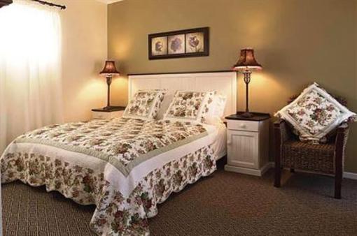 фото отеля Beachwalk Bed and Breakfast
