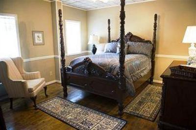 фото отеля Inn At The Olde Silk Mill
