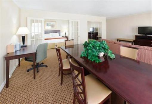 фото отеля Holiday Inn Express Hotel & Suites Springfield (Illinois)