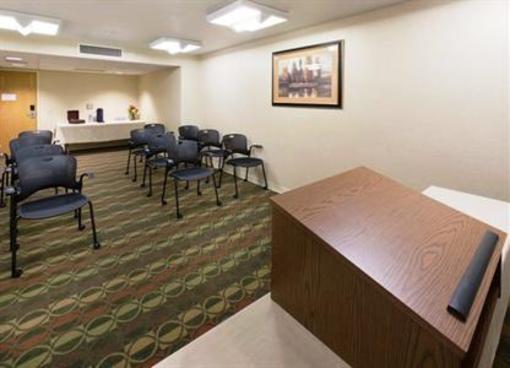 фото отеля Holiday Inn Express Hotel & Suites Springfield (Illinois)