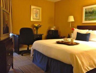 фото отеля Howard Johnson Inn and Suites Miramichi