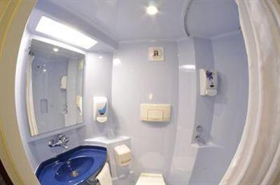 фото отеля Hotel Akena Lyon Saint-Priest