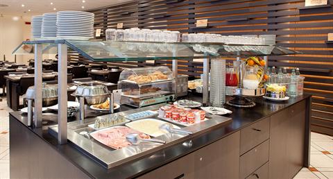 фото отеля Hotel Ovest Piacenza