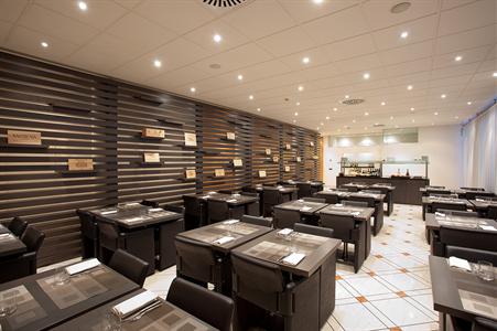 фото отеля Hotel Ovest Piacenza
