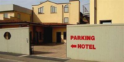 фото отеля Hotel Ovest Piacenza