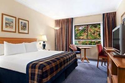 фото отеля Hilton Cobham
