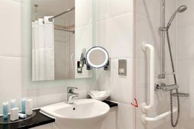 фото отеля Hilton Cobham