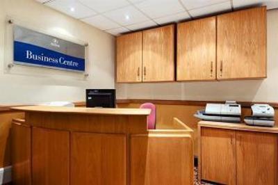 фото отеля Hilton Cobham