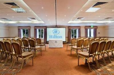 фото отеля Hilton Cobham
