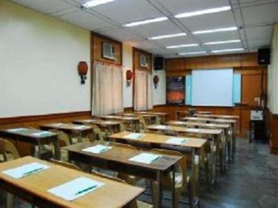 фото отеля Kabayan Hotel-Cubao