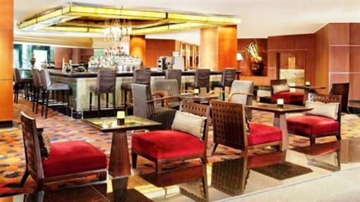 фото отеля Royal Orchid Sheraton Hotel & Towers