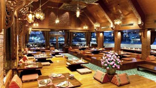 фото отеля Royal Orchid Sheraton Hotel & Towers