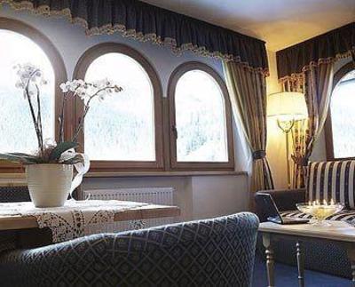 фото отеля Hotel Miravalle Selva Di Val Gardena