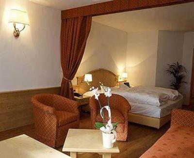 фото отеля Hotel Miravalle Selva Di Val Gardena