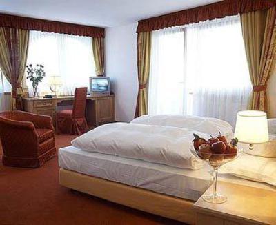 фото отеля Hotel Miravalle Selva Di Val Gardena