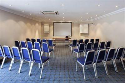 фото отеля Holiday Inn Glasgow Airport