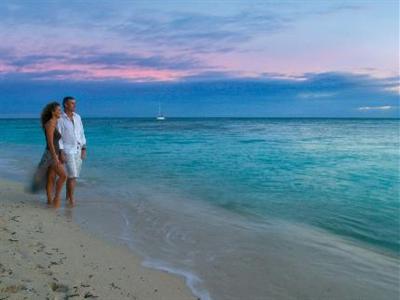 фото отеля Green Island Resort