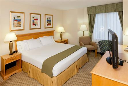 фото отеля Holiday Inn Express Hotel & Suites Universal Studios Orlando