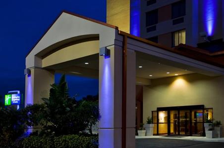 фото отеля Holiday Inn Express Hotel & Suites Universal Studios Orlando