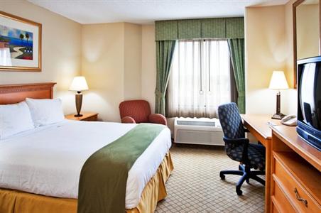 фото отеля Holiday Inn Express Hotel & Suites Universal Studios Orlando