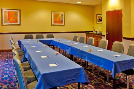 фото отеля Holiday Inn Express Hotel & Suites Universal Studios Orlando